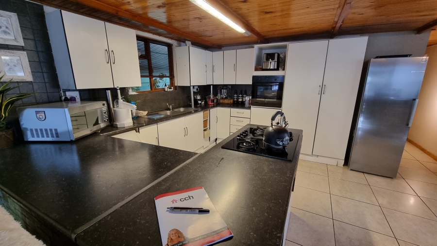 8 Bedroom Property for Sale in Die Bos Western Cape